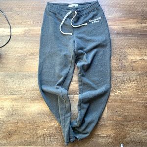 Abercrombie and Fitch women’s size med sweats euc